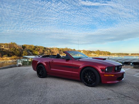 Used 2007 Ford Mustang GT Premium RWD image 4