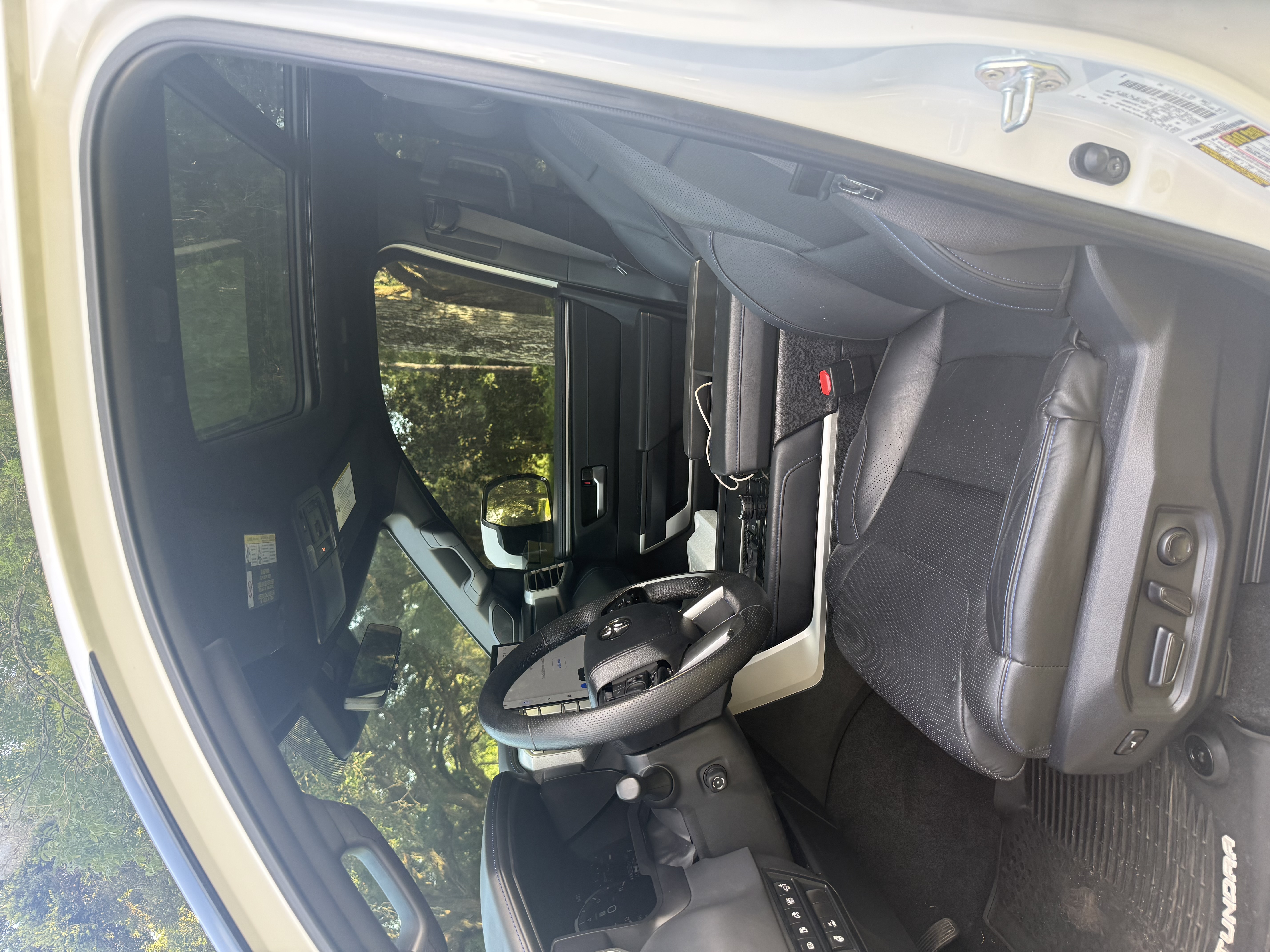 Used 2023 Toyota Tundra Platinum RWD image 1