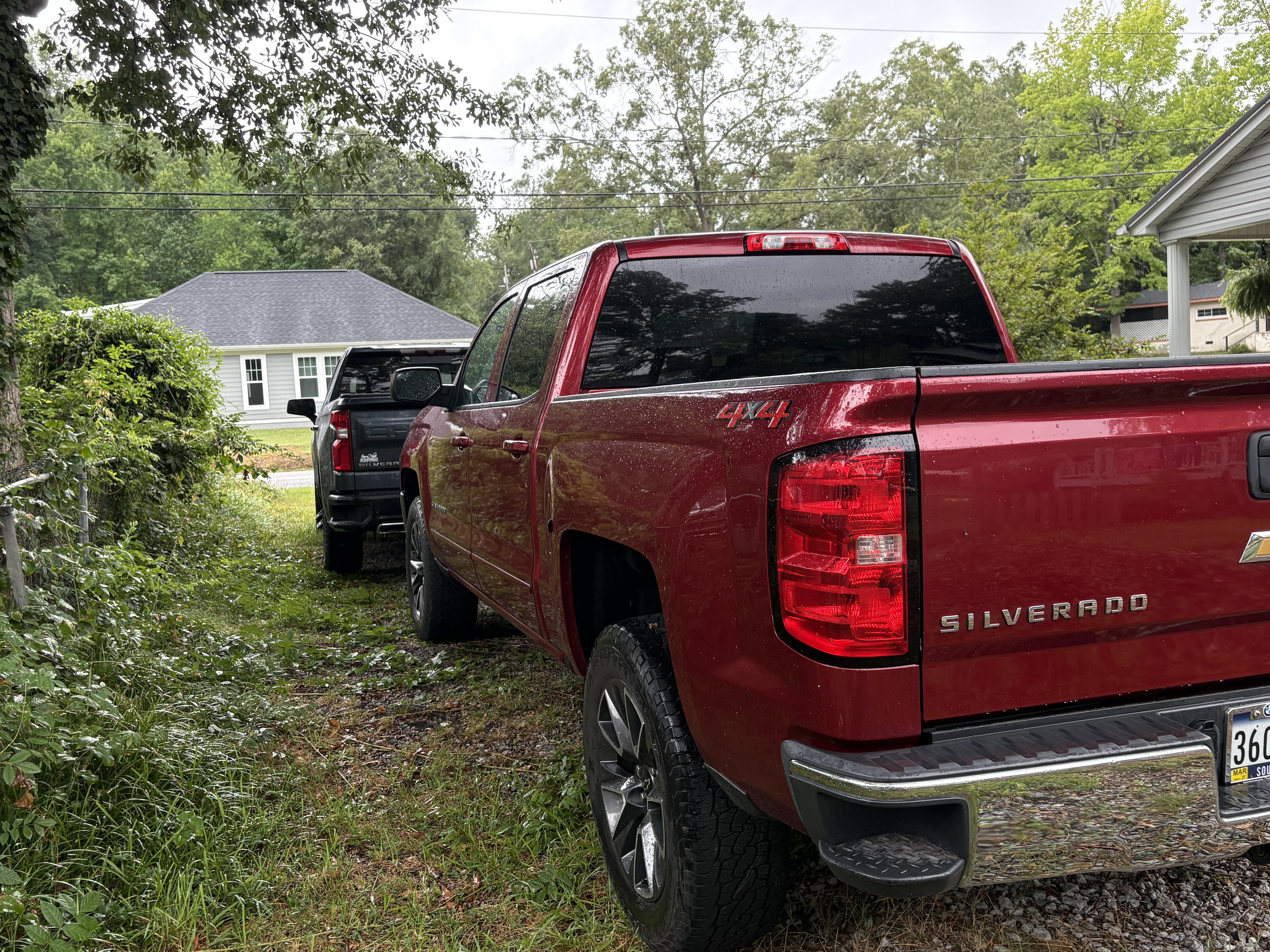 Used 2018 Chevrolet Silverado 1500 LT w/ All Star Edition AWD/4WD image 4