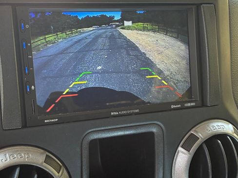 Used 2014 Jeep Wrangler Sport AWD/4WD image 18