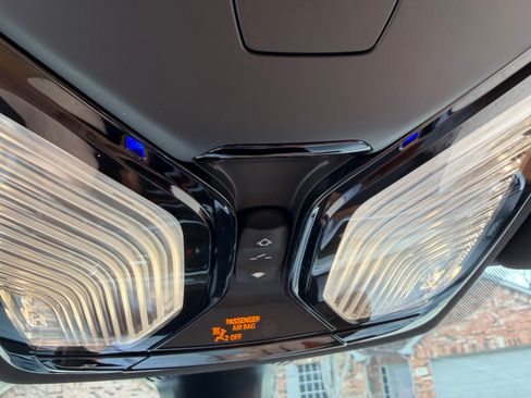 Used 2022 BMW 540i xDrive w/ Executive Package image 25