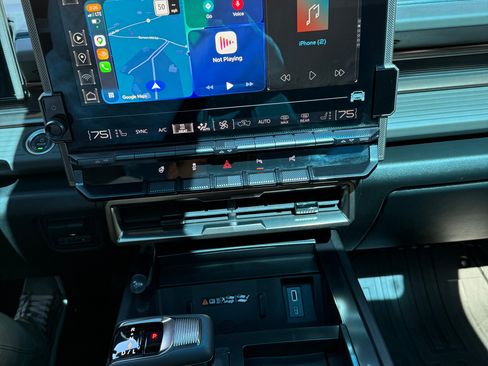 Used 2024 GMC Hummer EV 3X AWD/4WD image 26