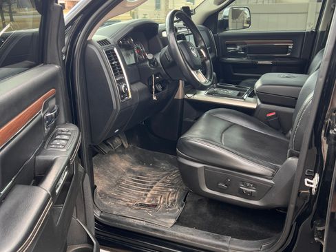 Used 2013 RAM 1500 Laramie w/ Convenience Group image 10