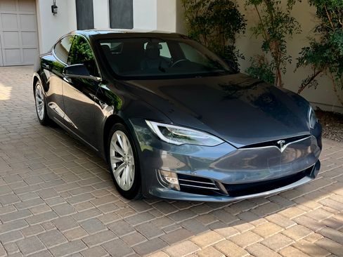 Used 2018 Tesla Model S 100D AWD/4WD image 5
