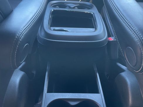 Used 2023 Chrysler Pacifica Touring-L w/ S Appearance Package image 20