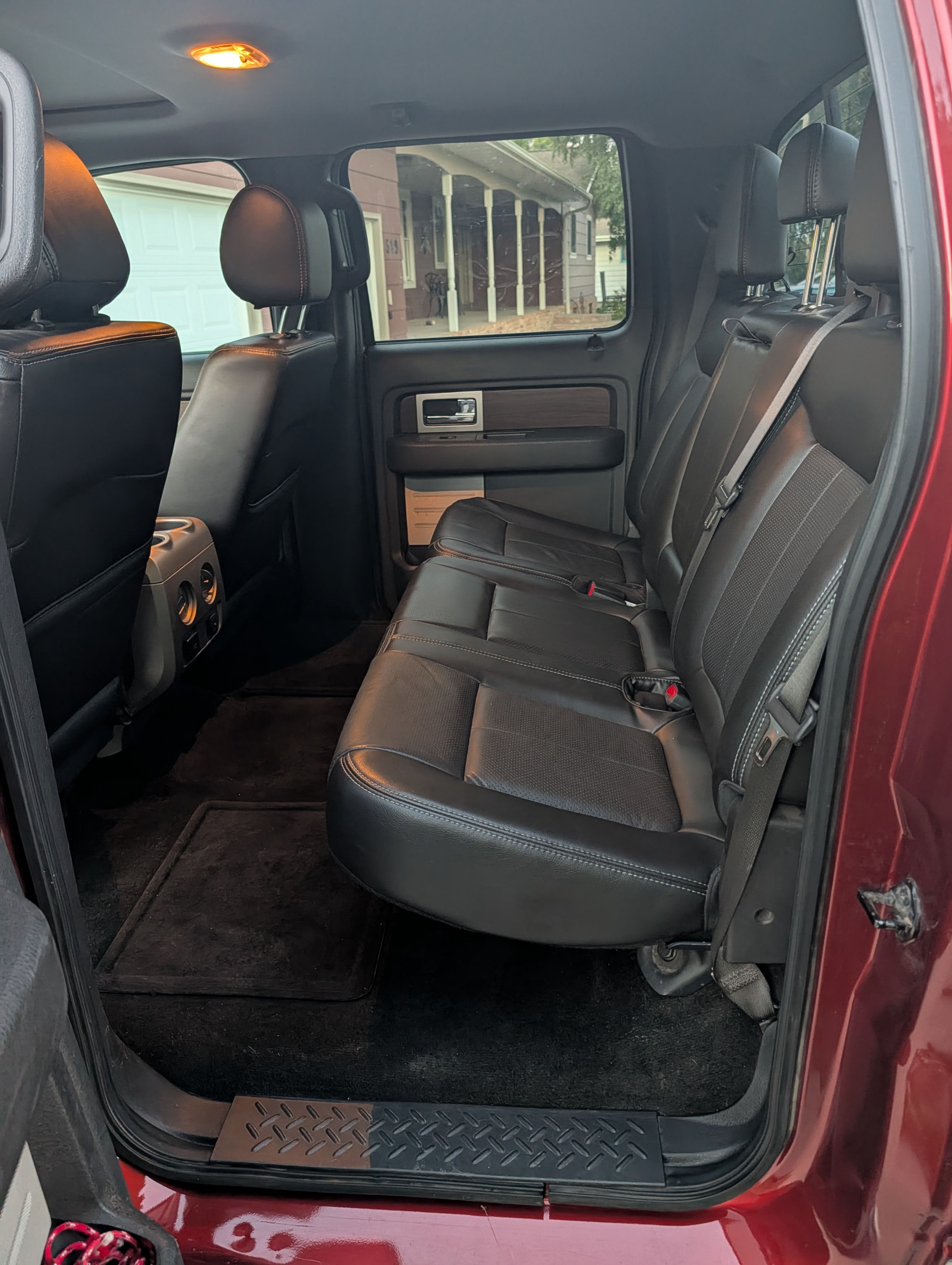 Used 2014 Ford F150 Lariat w/ Equipment Group 502A Luxury AWD/4WD image 9