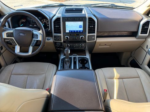 Used 2018 Ford F150 Lariat w/ Equipment Group 502A Luxury image 13