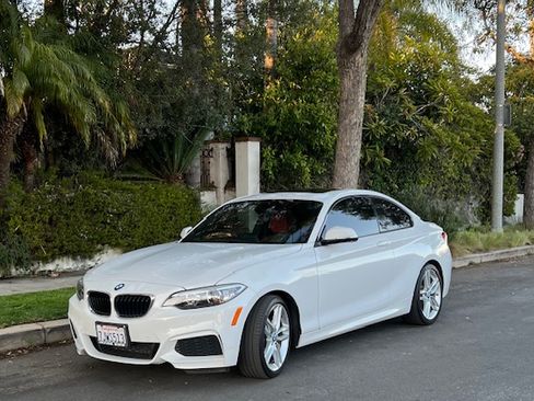 Used 2015 BMW 228i Coupe image 2