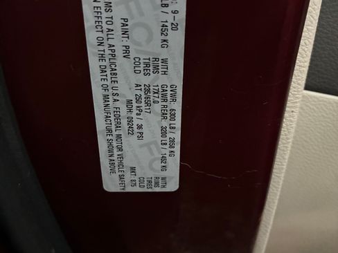 Used 2023 Chrysler Pacifica Touring-L image 10