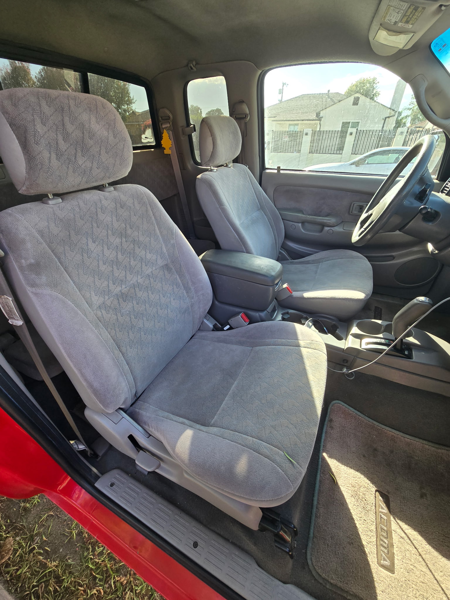 Used 2004 Toyota Tacoma PreRunner w/ Convenience Pkg RWD image 2