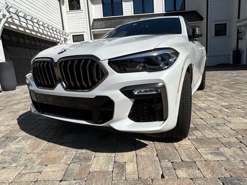 Used 2020 BMW X6 M50i w/ Premium Package image 2