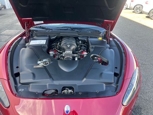 Used 2013 Maserati GranTurismo Sport RWD image 20