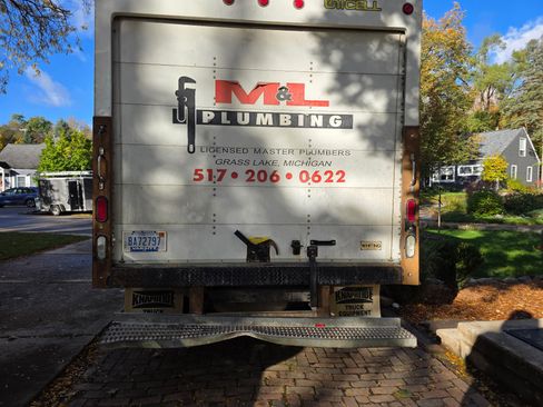 Used 2016 Ford E-350 and Econoline 350 Super Duty image 4