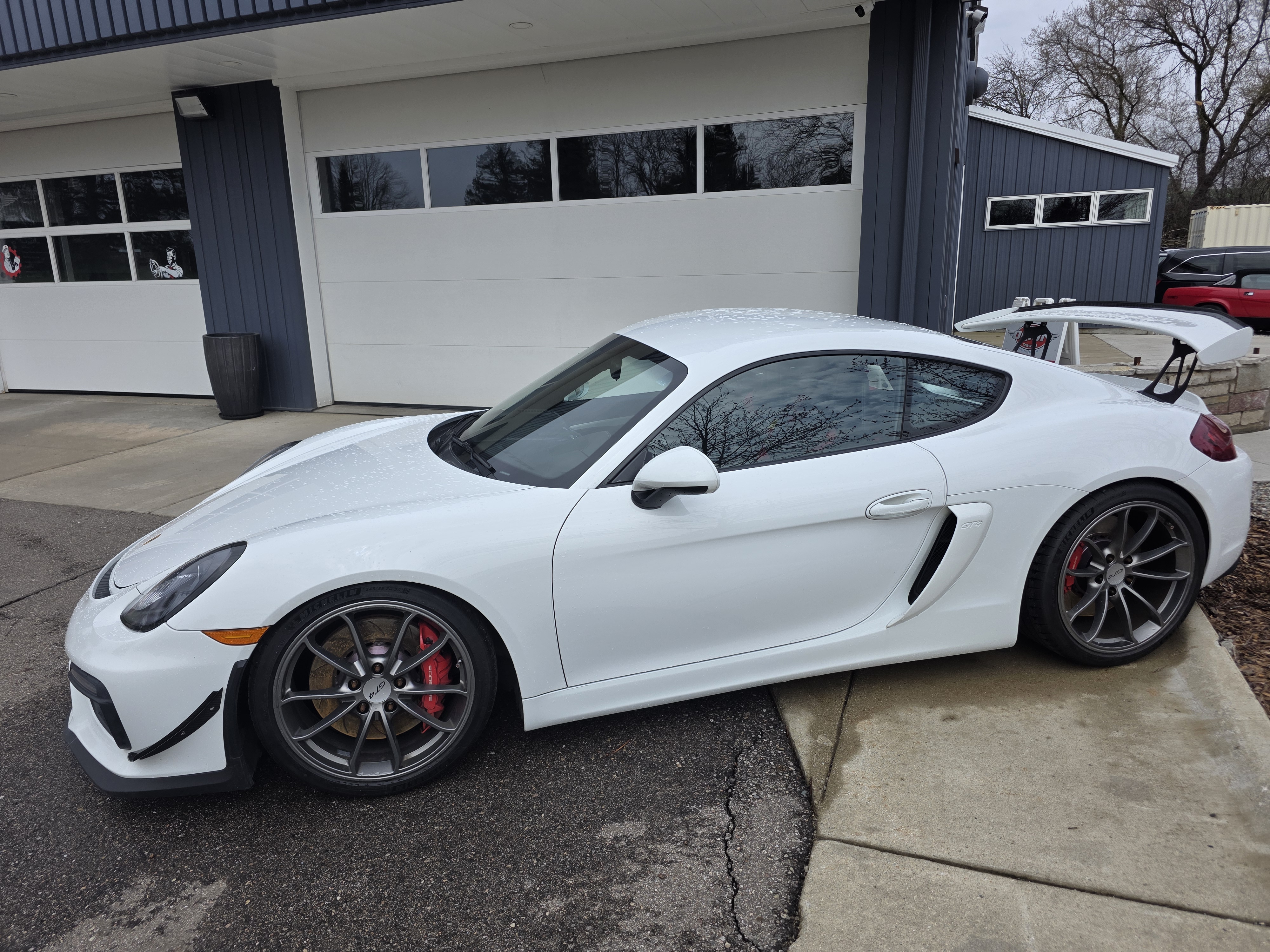 Used 2016 Porsche Cayman GT4 RWD image 6