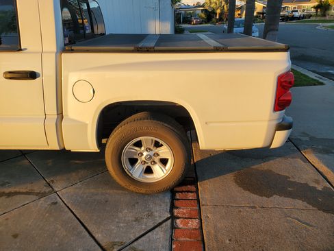 Used 2009 Dodge Dakota Big Horn w/ Extra Security Group image 9