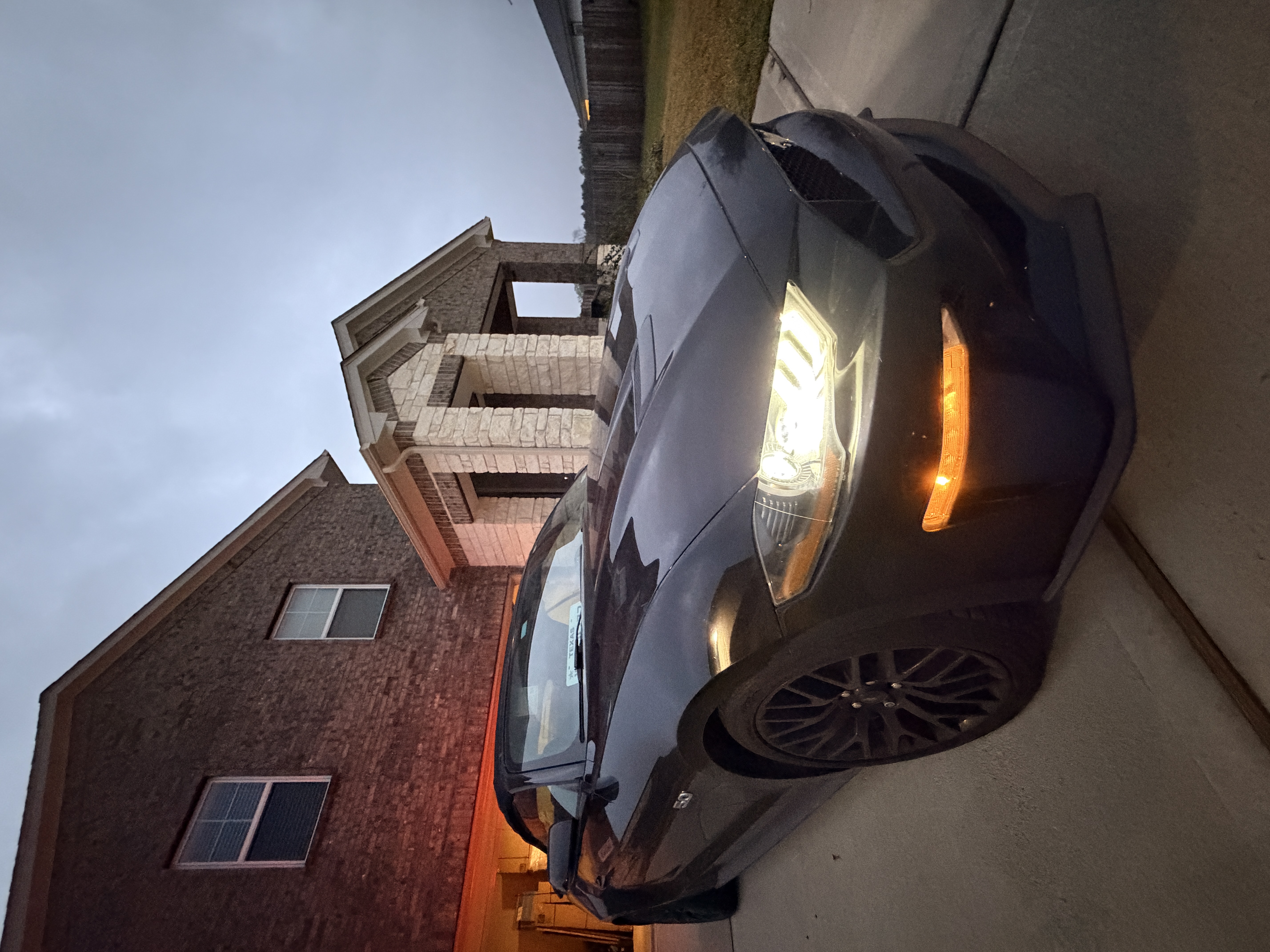 Used 2019 Ford Mustang GT Premium RWD image 9
