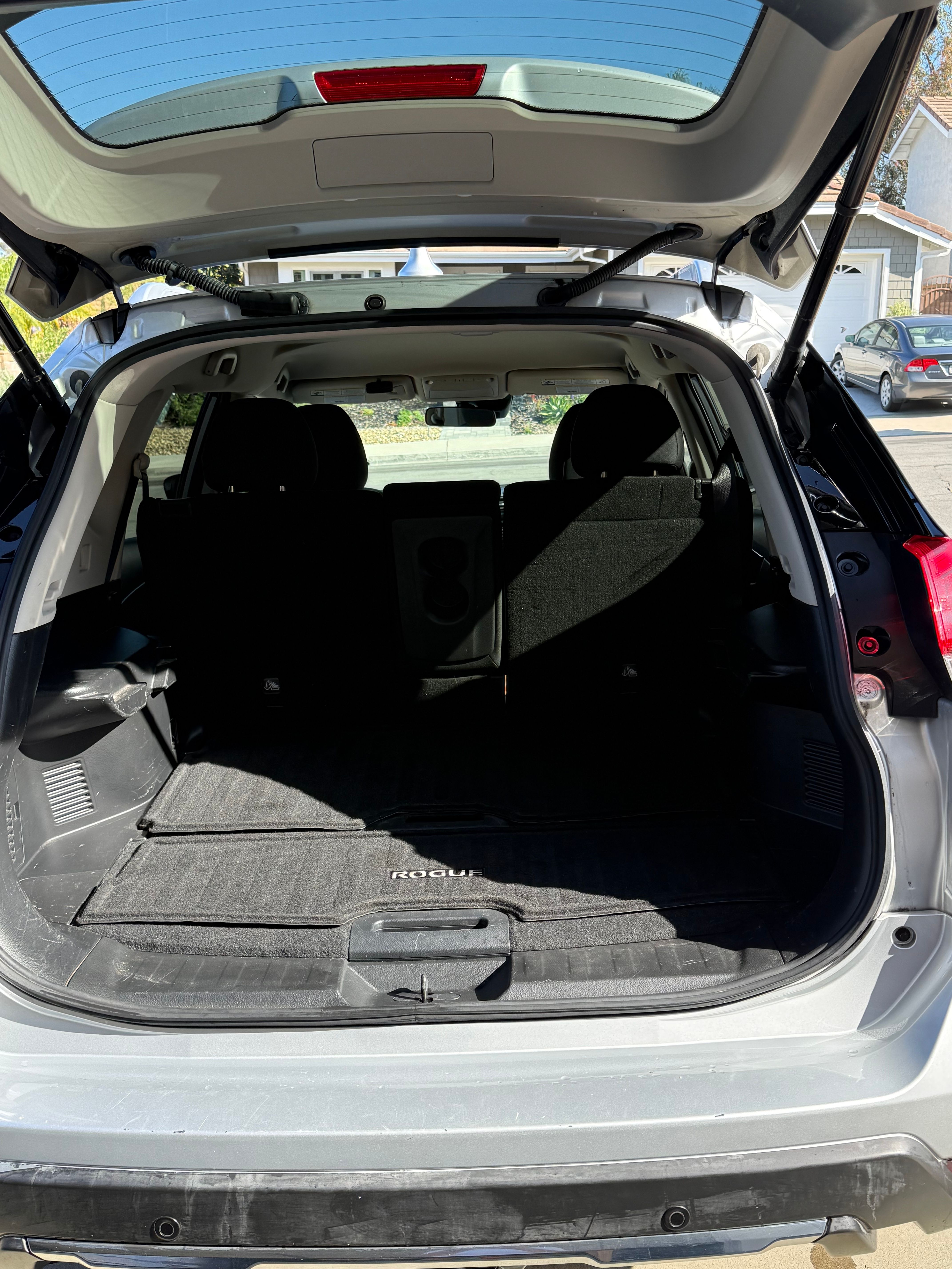Used 2020 Nissan Rogue SV FWD image 9