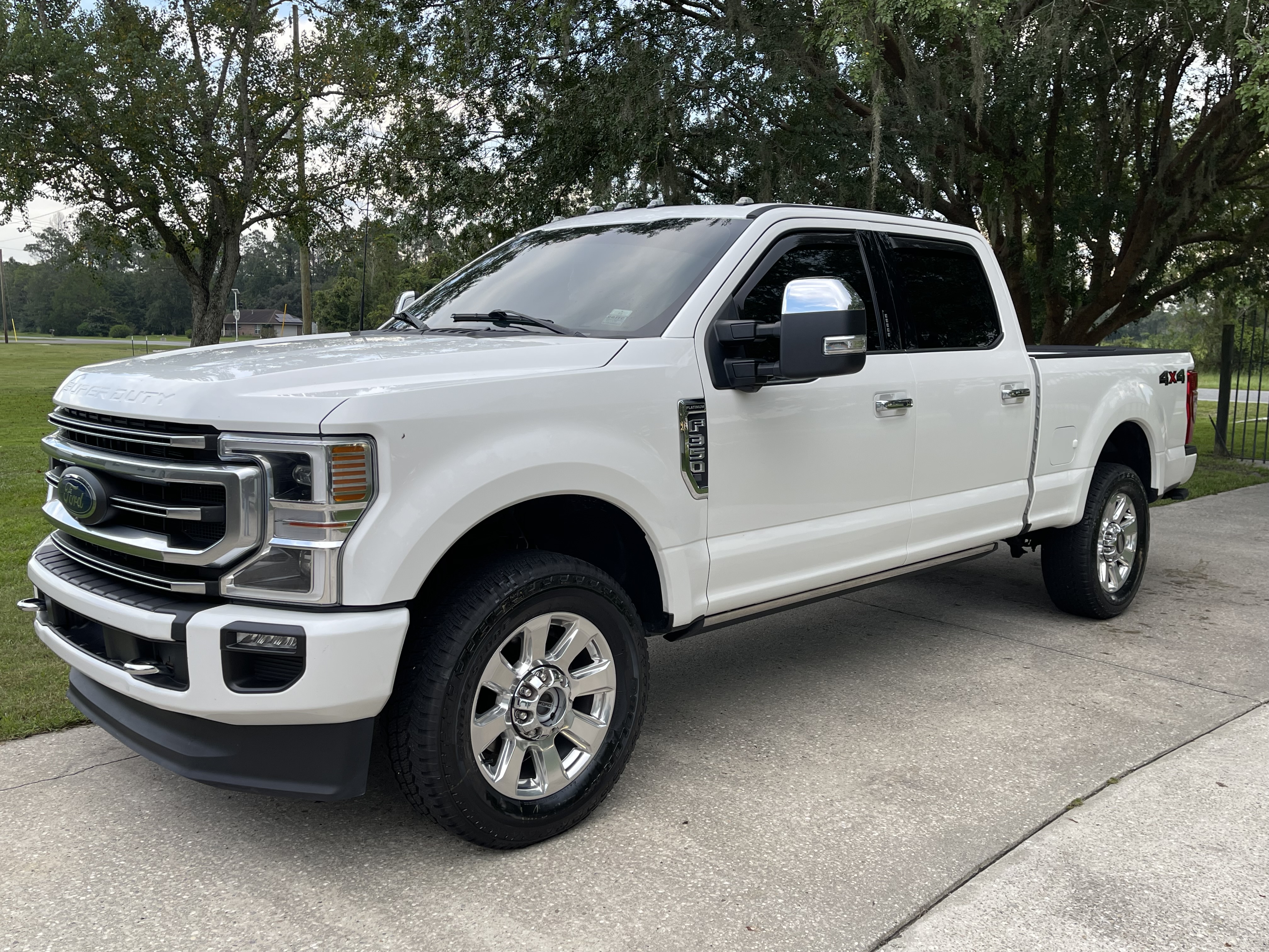 Used 2022 Ford F350 Platinum AWD/4WD image 1