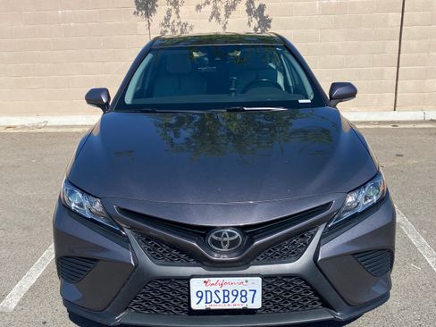 Used 2020 Toyota Camry SE w/ Cold Weather Package image 6