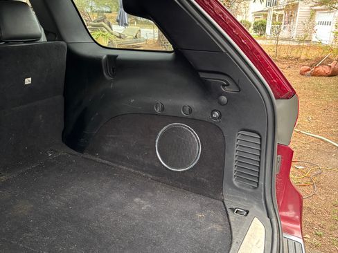 Used 2013 Jeep Grand Cherokee Overland image 12