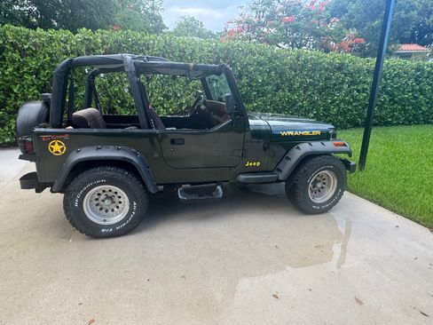 Used 1995 Jeep Wrangler Rio Grande AWD/4WD image 2