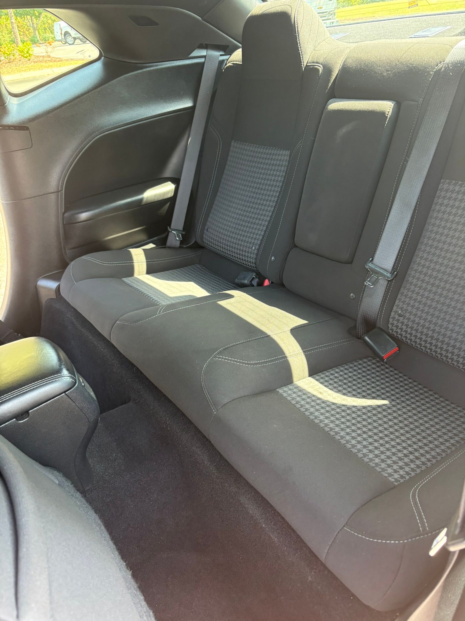 Used 2020 Dodge Challenger SXT RWD image 18