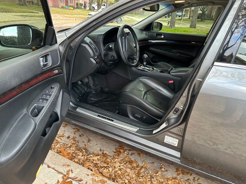 Used 2012 INFINITI G37 Journey w/ Premium Pkg image 9