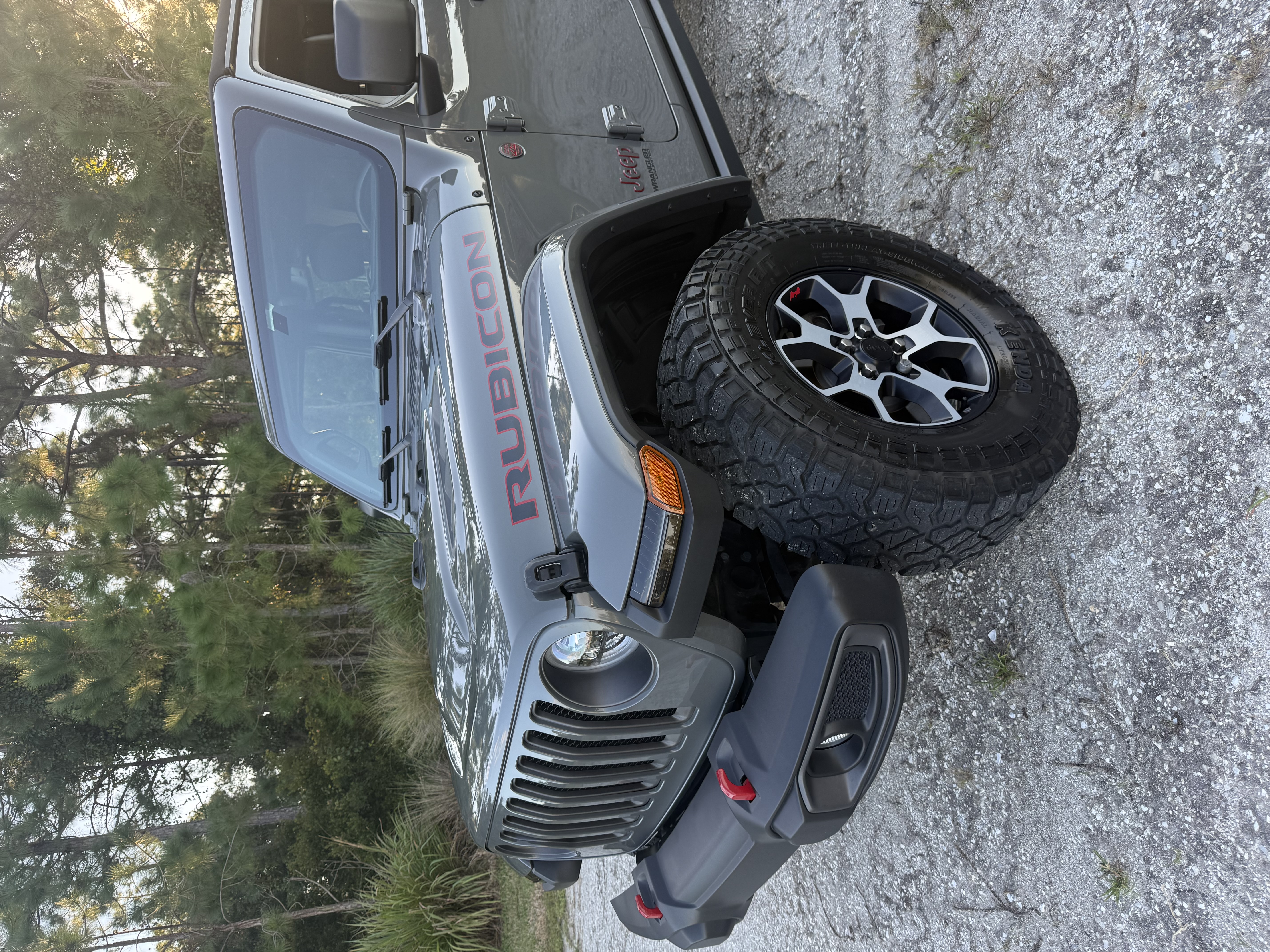 Used 2021 Jeep Wrangler Unlimited Rubicon AWD/4WD image 2