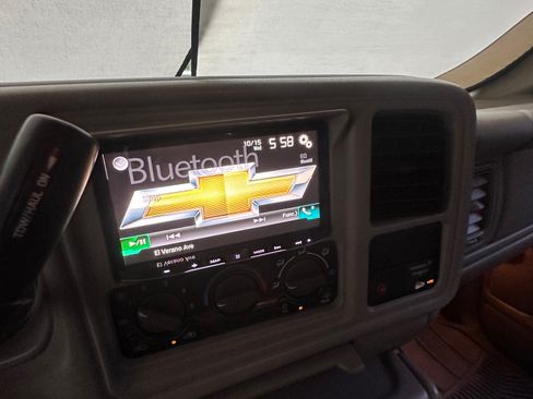 Used 2001 Chevrolet Silverado 2500 LT w/ Off-Road Skid Plate Pkg image 8