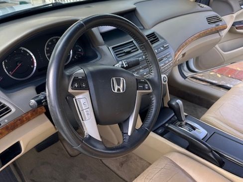 Used 2010 Honda Accord EX-L image 12