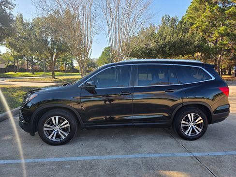 Used 2018 Honda Pilot EX image 5