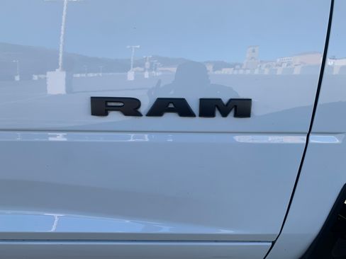 Used 2024 RAM 2500 Laramie w/ Night Edition AWD/4WD image 11