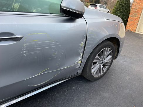 Used 2018 Acura MDX SH-AWD w/Technology Pkg Sport image 10