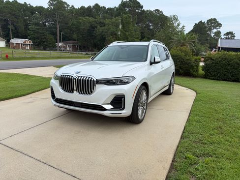 Used 2019 BMW X7 xDrive50i w/ Premium Package AWD/4WD image 14
