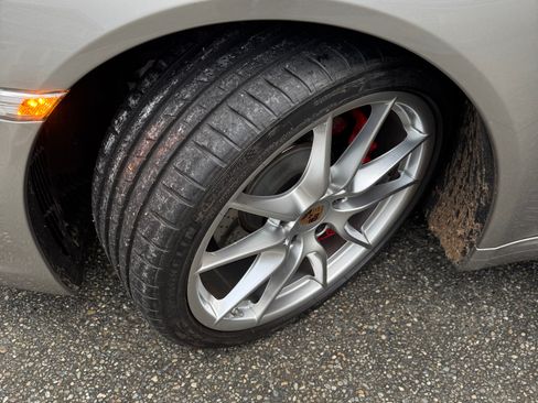 Used 2013 Porsche 911 Carrera S image 6