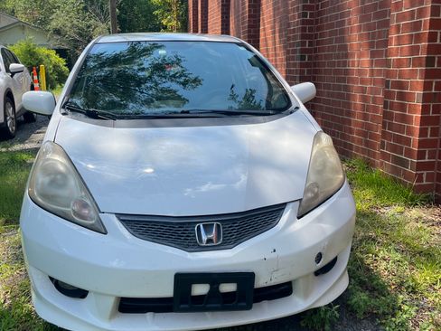 Used 2011 Honda Fit Sport image 2