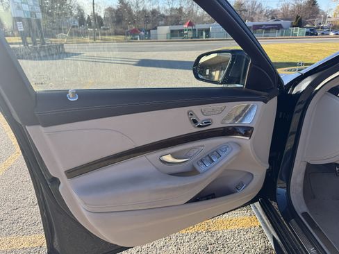 Used 2017 Mercedes-Benz S 550 4MATIC Sedan image 18