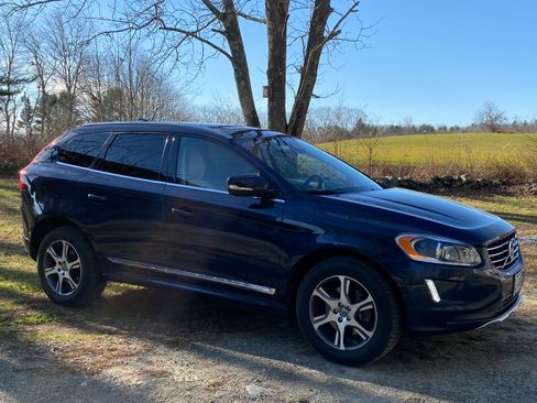 Used 2015 Volvo XC60 T6 Premier Plus image 2