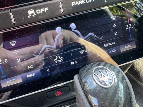 Used 2017 Maserati GranTurismo Sport image 30