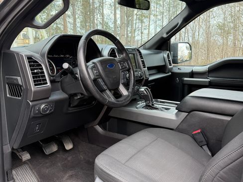 Used 2016 Ford F150 XLT w/ Equipment Group 302A Luxury image 9