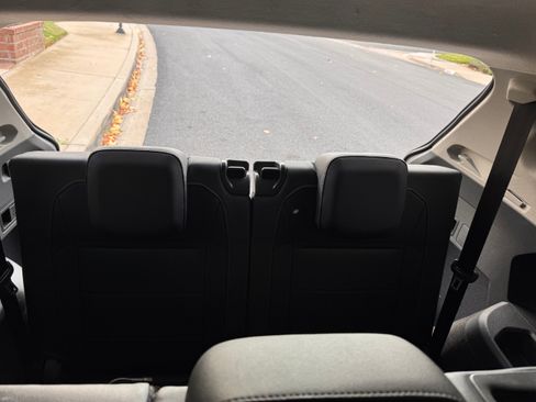 Used 2019 Volkswagen Tiguan SE image 14