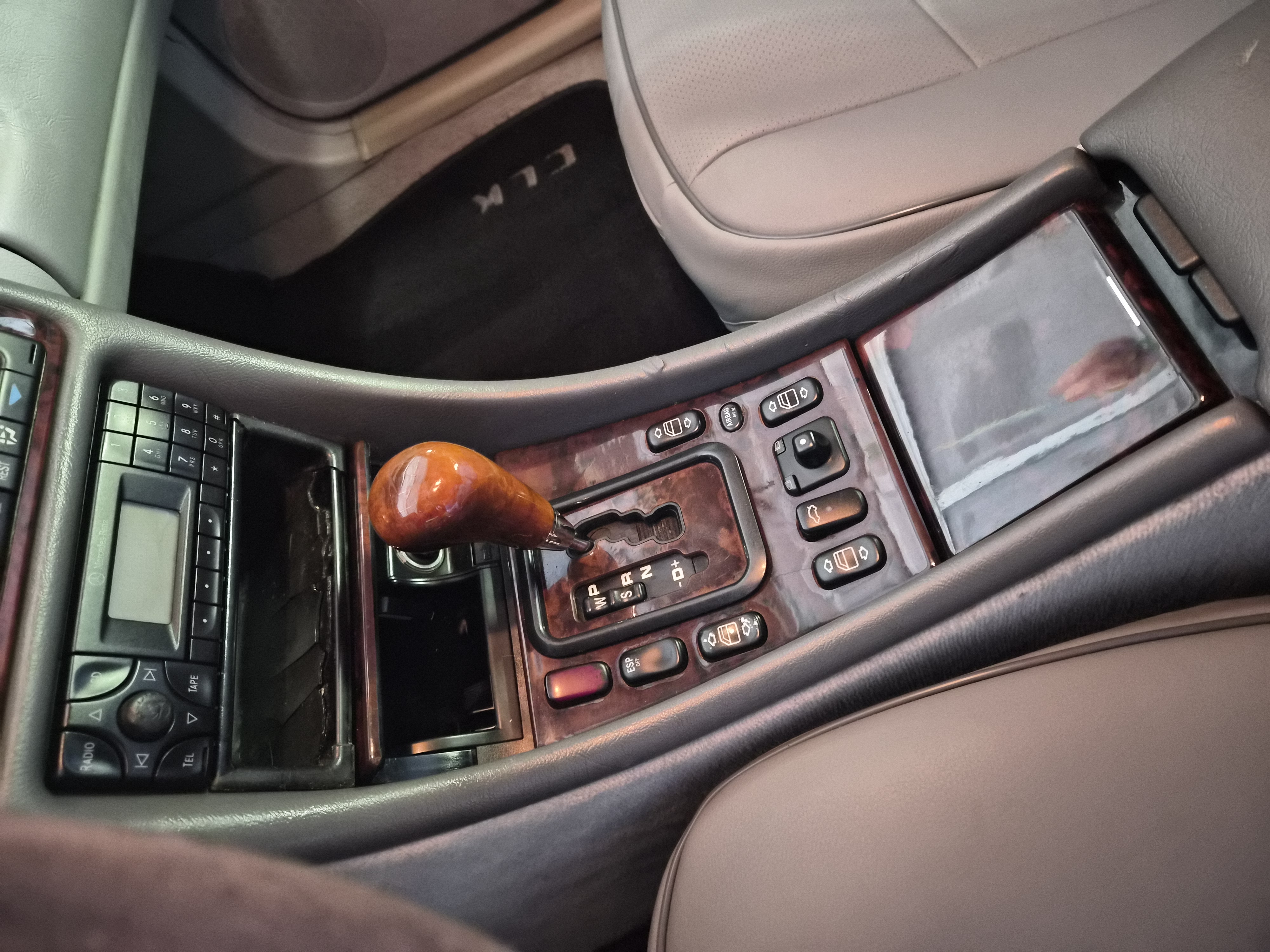 Used 2001 Mercedes-Benz CLK 320 Cabriolet image 12