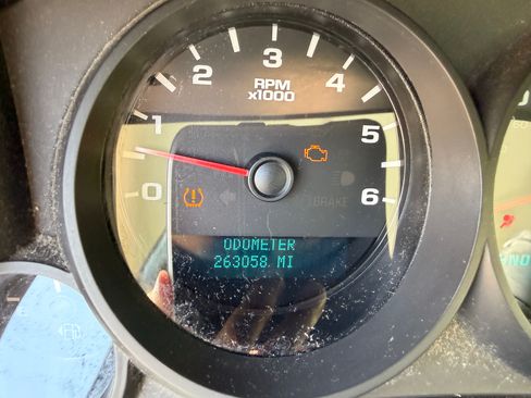 Used 2007 Chevrolet Silverado 1500 W/T RWD image 5