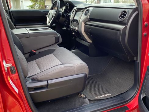 Used 2014 Toyota Tundra SR5 image 10