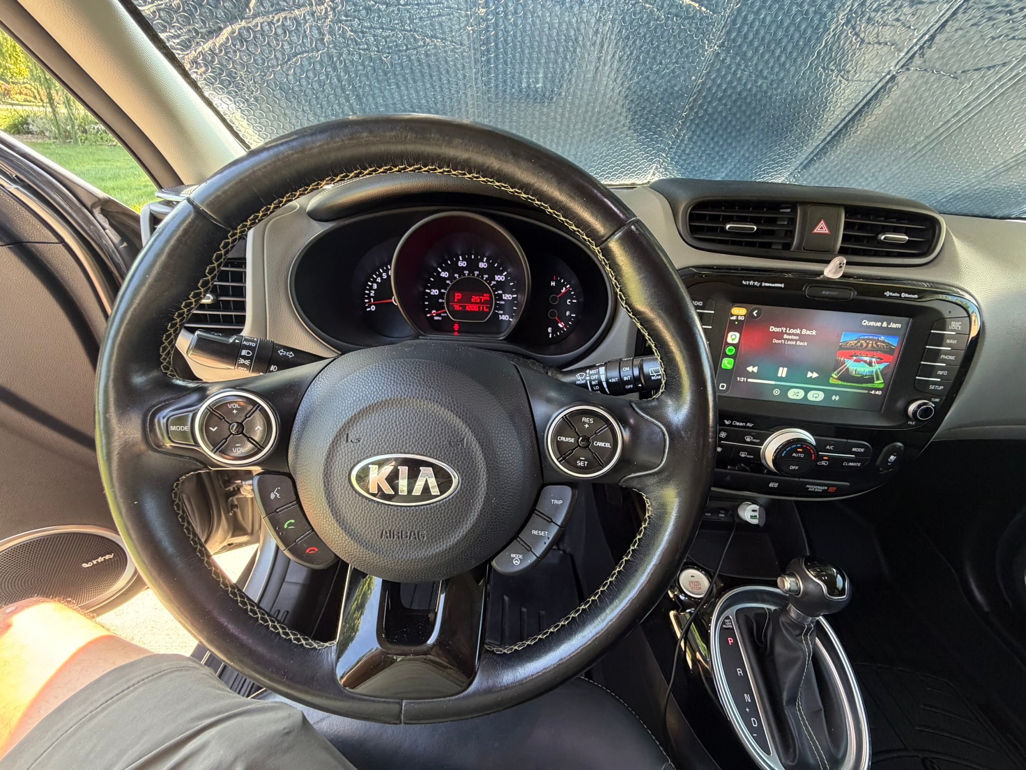 Used 2016 Kia Soul + w/ Primo Package FWD image 11