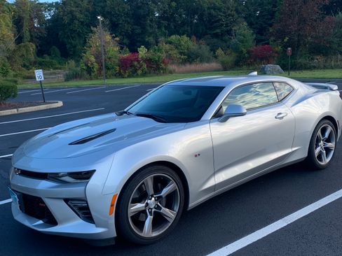 Used 2016 Chevrolet Camaro SS RWD image 6