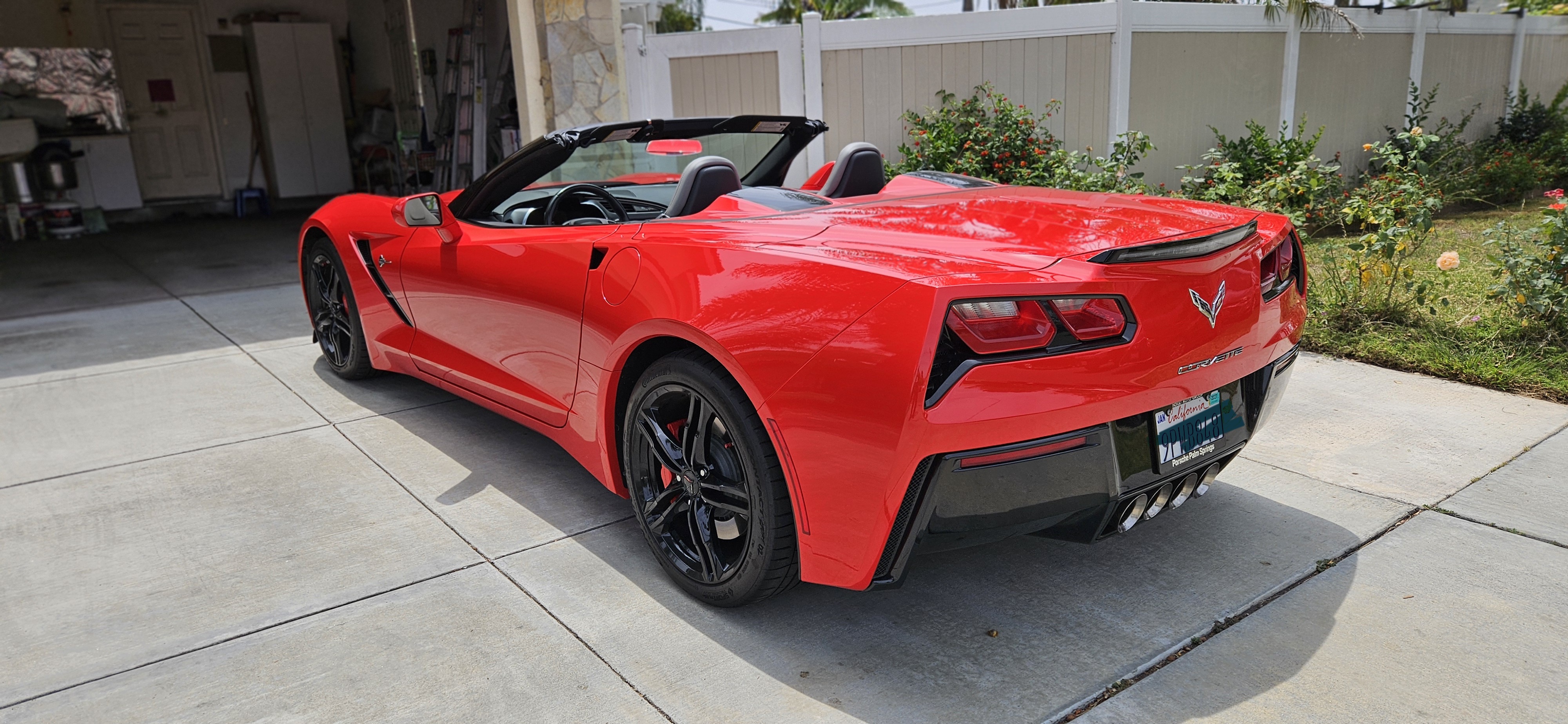 Used 2016 Chevrolet Corvette Stingray Convertible w/ Battery Protection Package RWD image 9