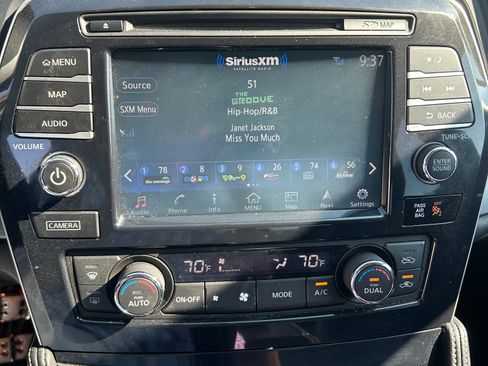 Used 2017 Nissan Maxima 3.5 SL FWD image 5