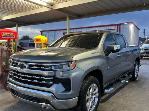 Used 2024 Chevrolet Silverado 1500 LTZ image 2