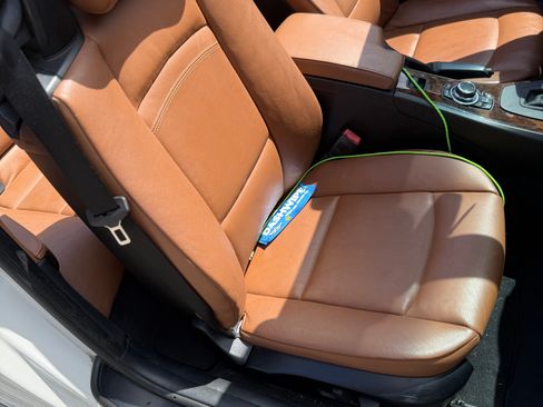 Used 2013 BMW 328i Convertible image 8